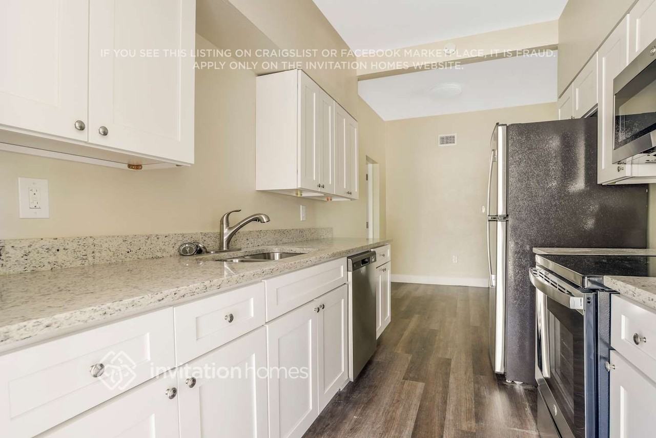 5123 Londonderry Blvd - Photo 5 of 20