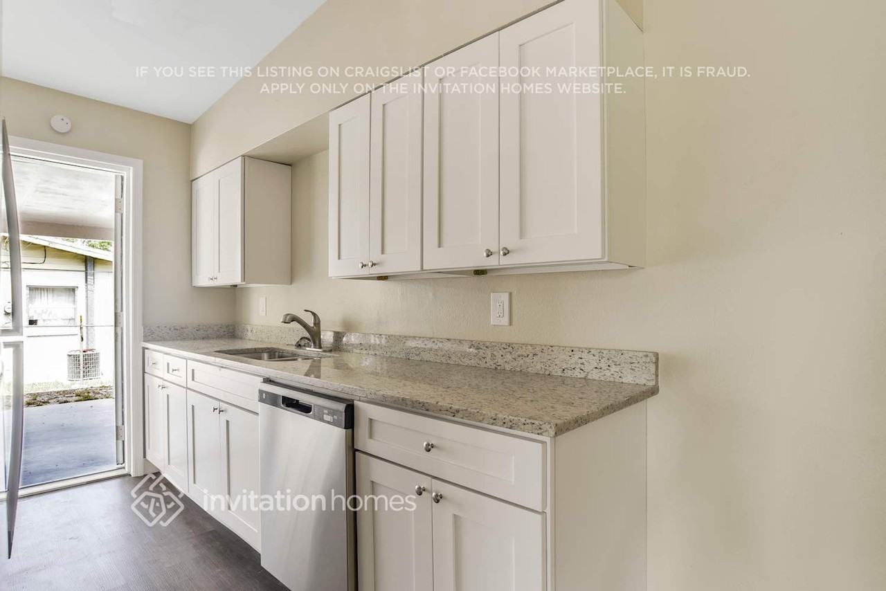 5123 Londonderry Blvd - Photo 7 of 20