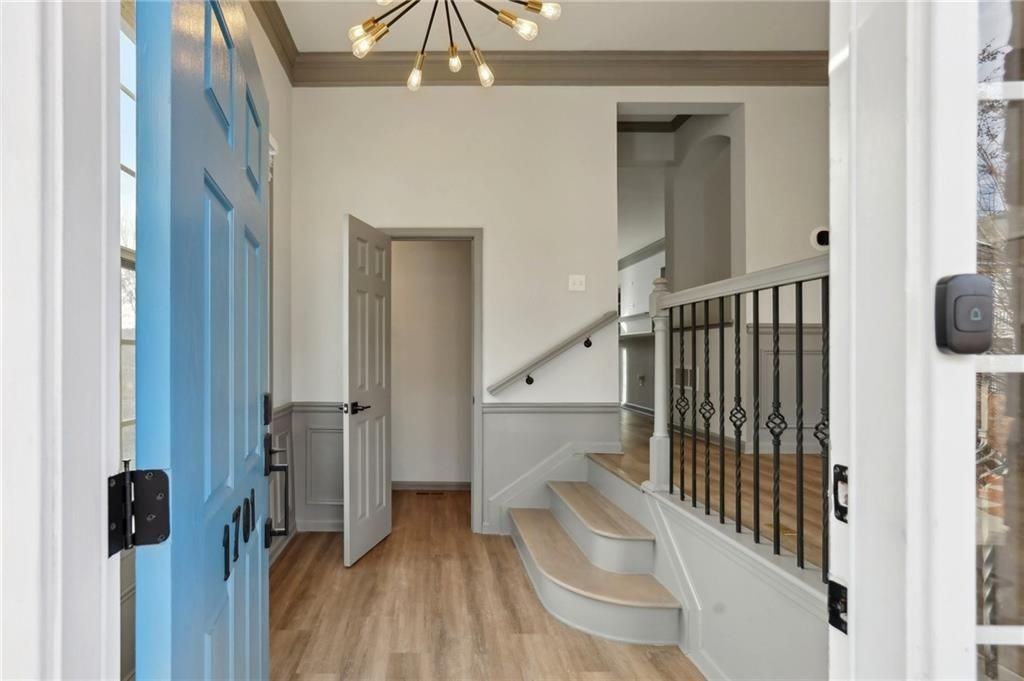 1701 Highlands Vw Se ##26 - Photo 3 of 25