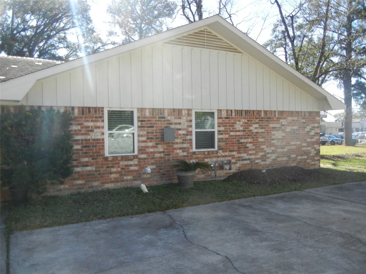 1302A N Frazier St - Photo 4 of 18