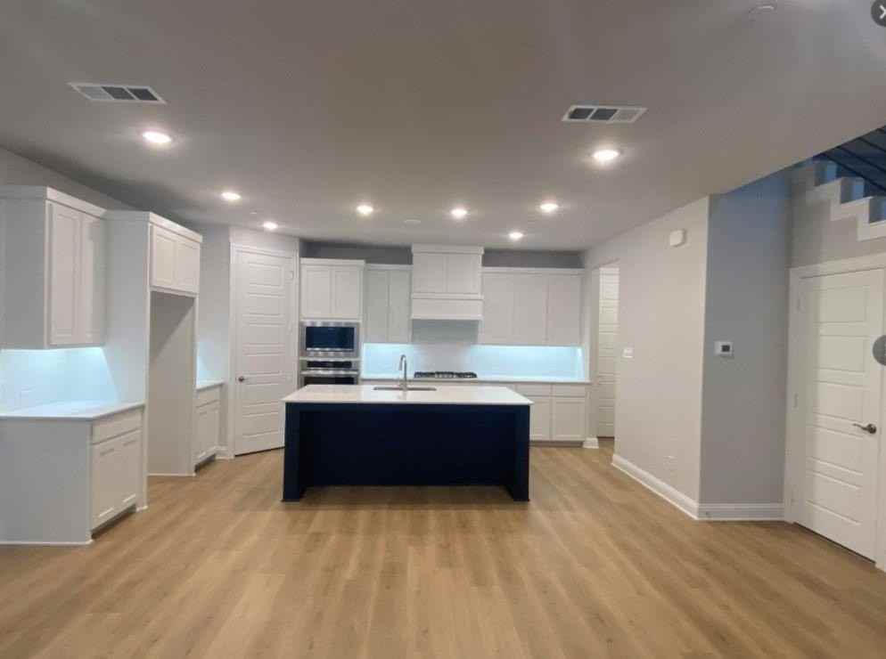 1918 Mcclane Dr - Photo 6 of 31