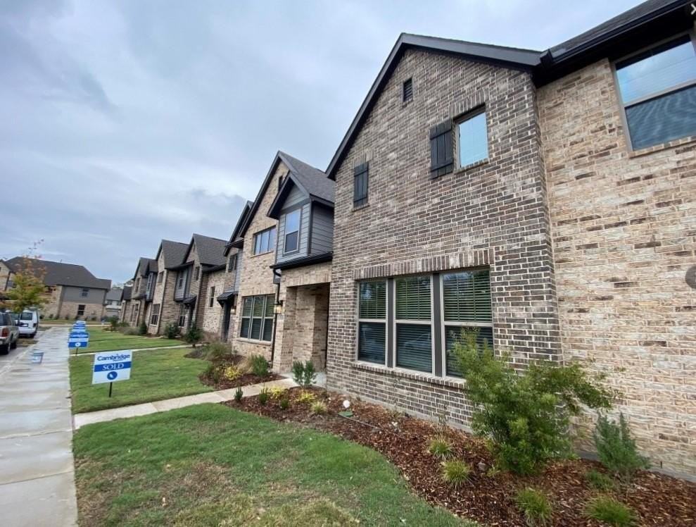 1924 Mcclane Dr - Photo 2 of 18