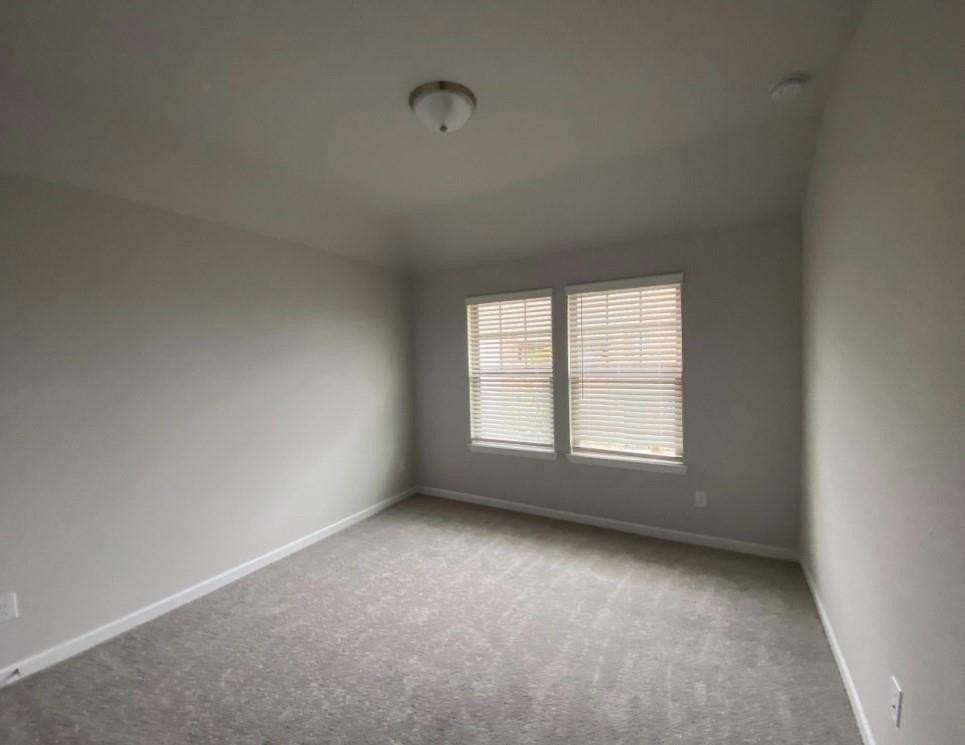 1924 Mcclane Dr - Photo 6 of 18