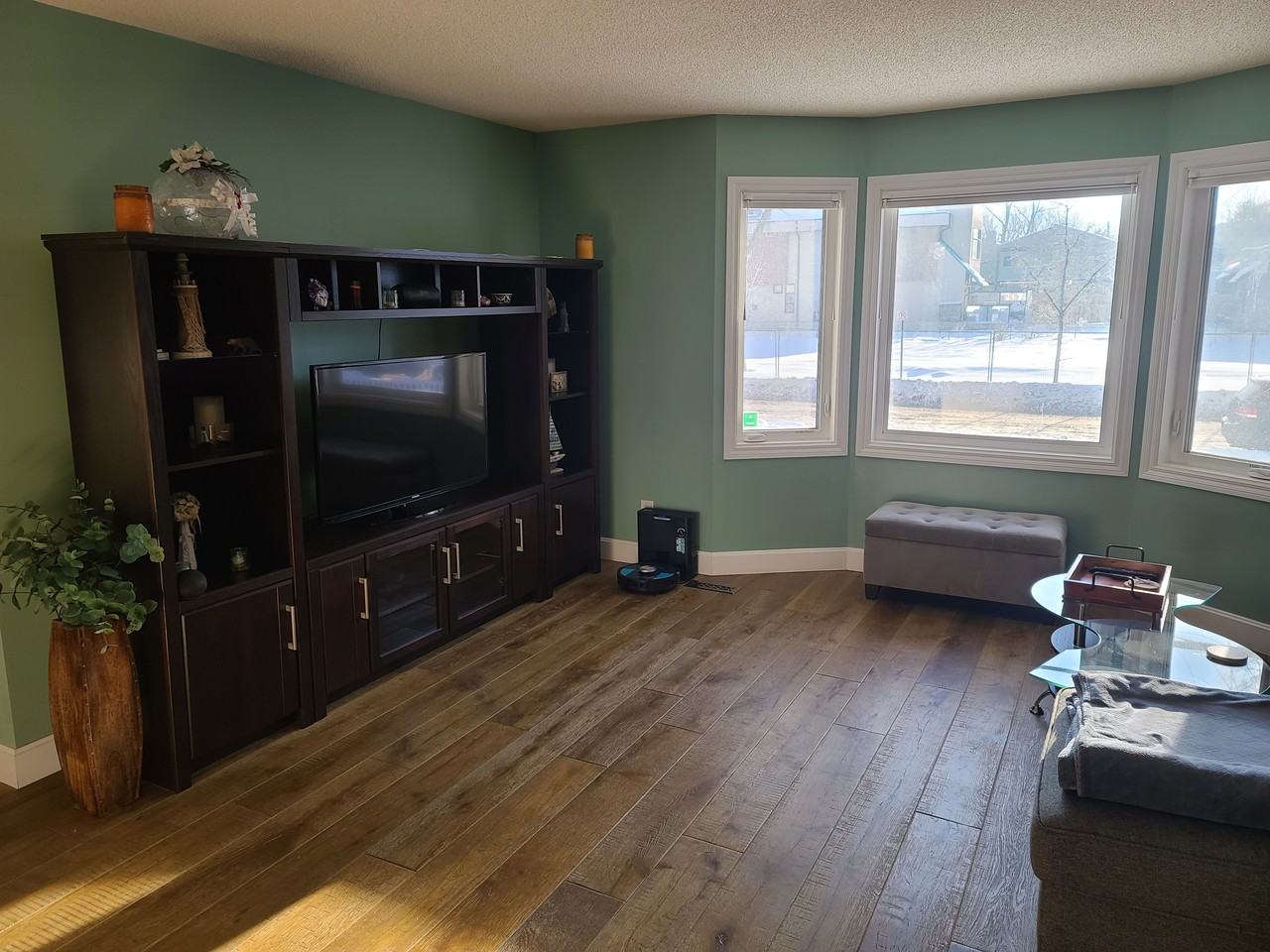 9010 101A Avenue - Photo 2 of 15