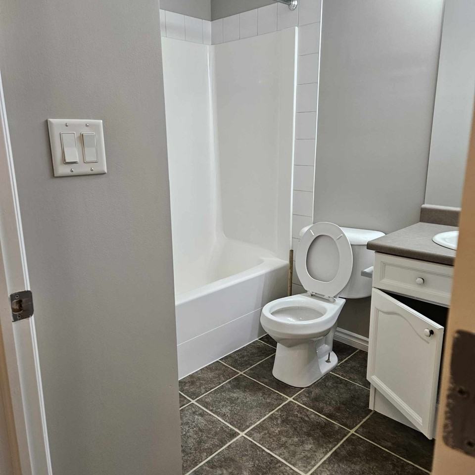 10118 95 Street #203 - Photo 2 of 13