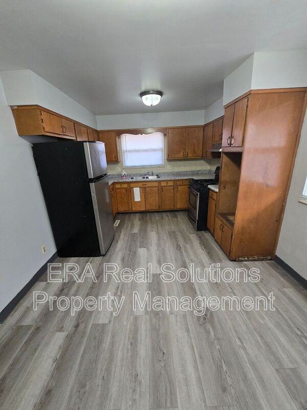 941 S Weyant Ave - Photo 2 of 25