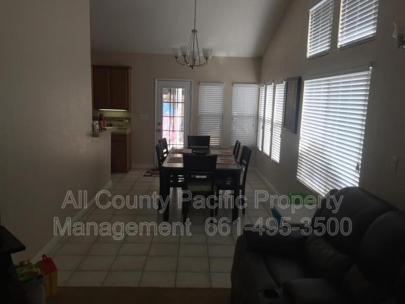 42330 Portland Ln - Photo 5 of 10