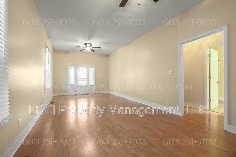 2318 W Kentucky St - Photo 2 of 15