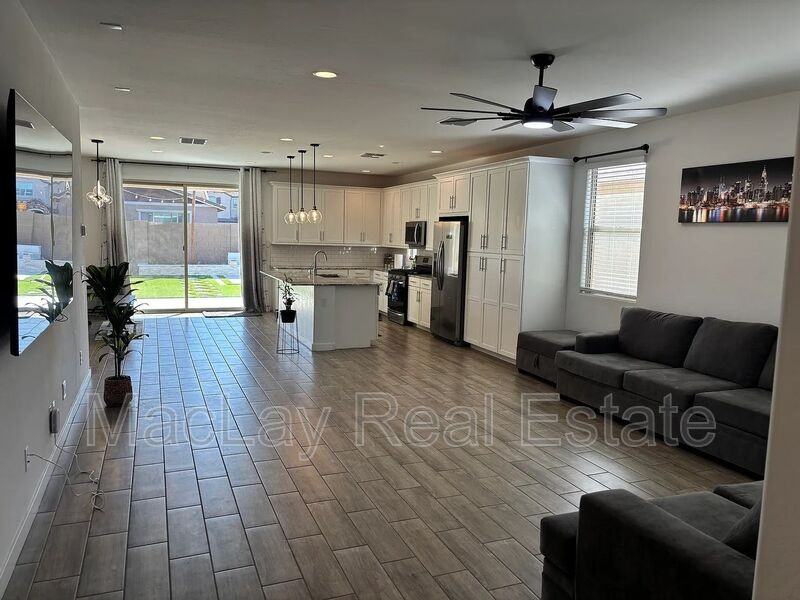 2349 E Citadel Dr - Photo 7 of 12