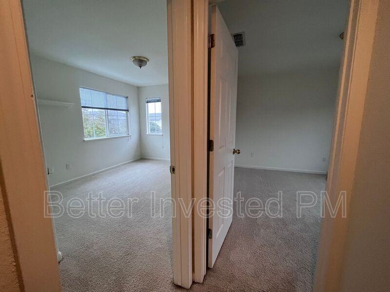 1429 Woodside Cir - Photo 6 of 21
