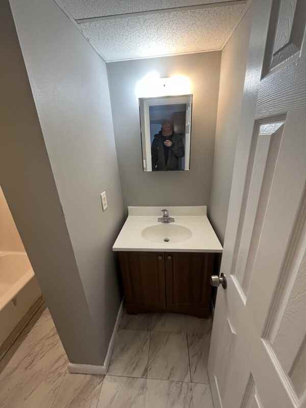 740 East St 1st Fl - Photo 2 of 9