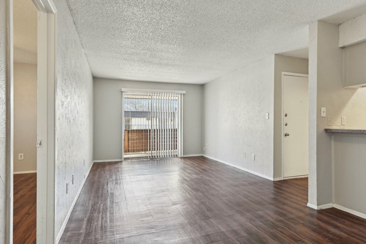 Rock Island Apartments - Photo 6 of 35