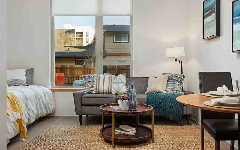 Buri Building - Photo 3 of 43