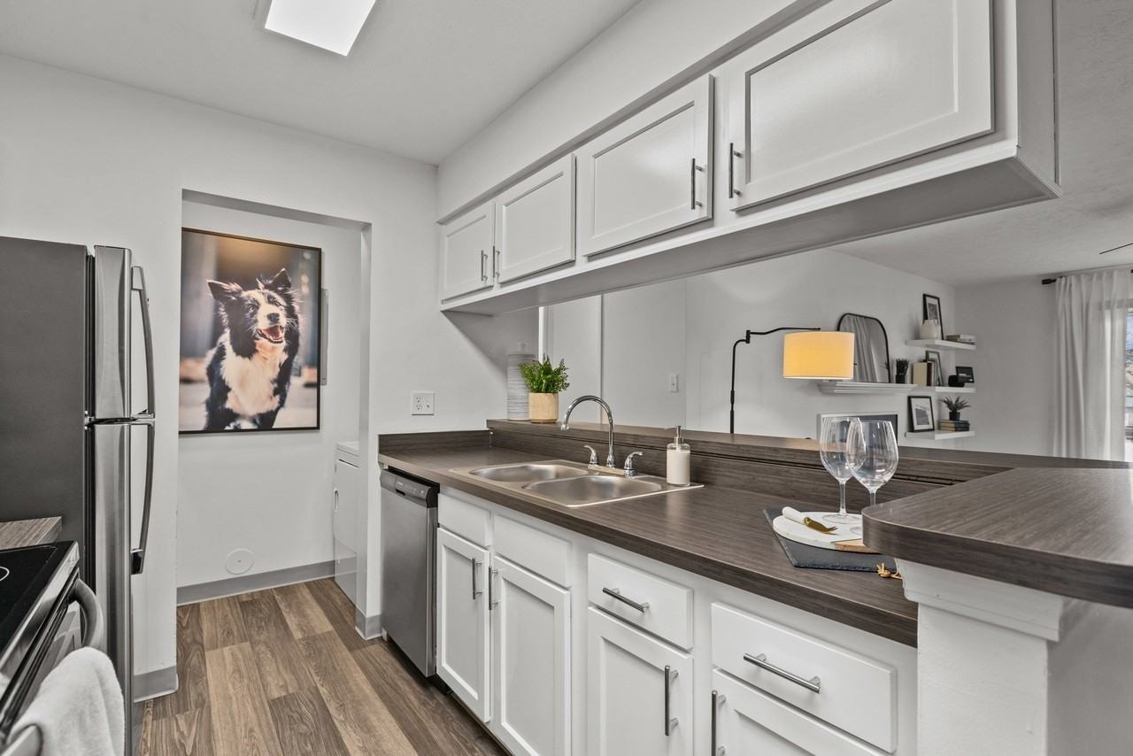 Eagle Ridge Apartments - Photo 6 of 37