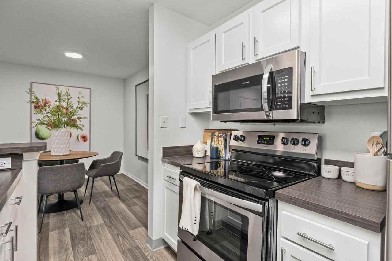 Eagle Ridge Apartments - Photo 7 of 37