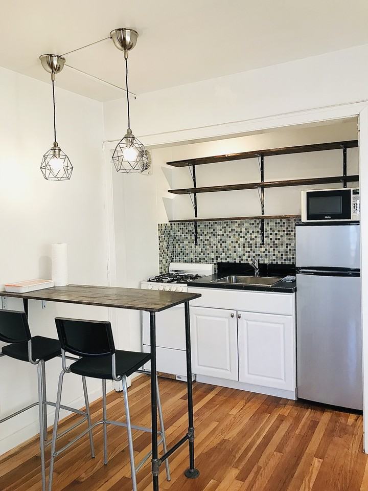 165 Vroom St #3L - Photo 3 of 18