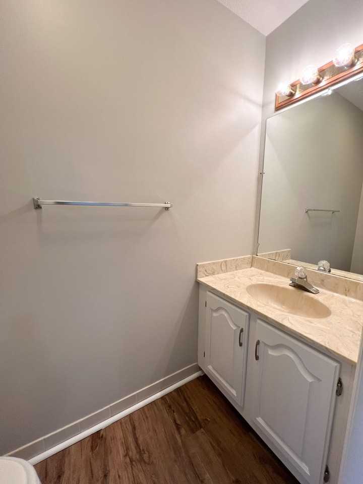 Condor Court - Photo 5 of 28
