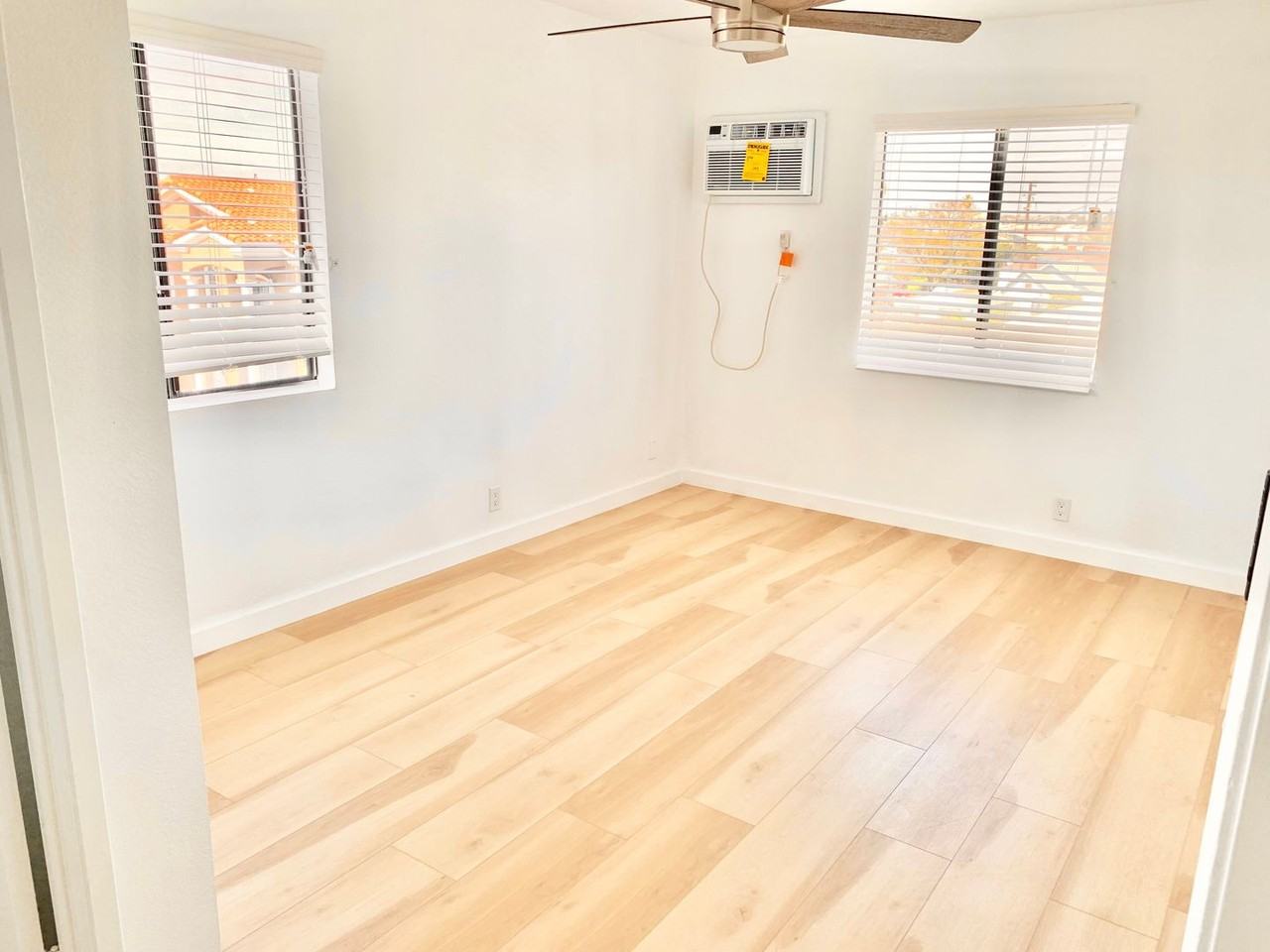 14011 S Budlong Ave - Photo 3 of 12