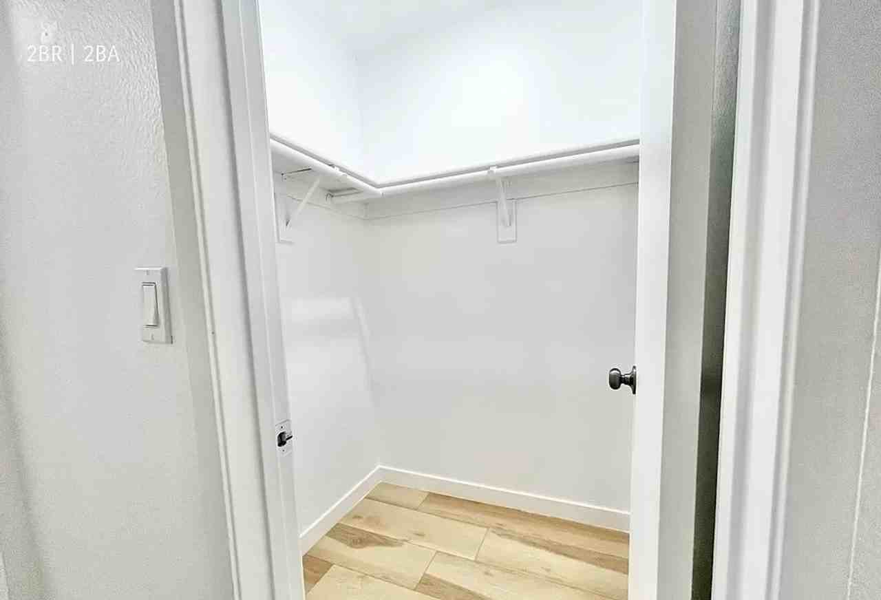 14011 S Budlong Ave - Photo 7 of 12