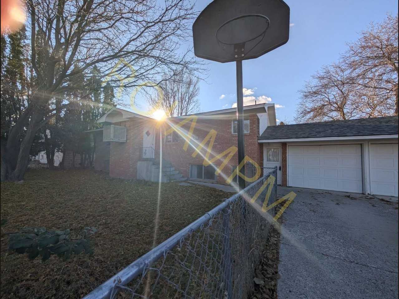 939 N Eisenhower St - Photo 2 of 42