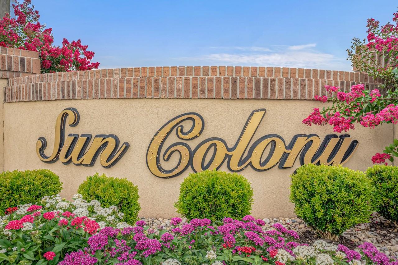 731 Gryffindor Dr - Photo 2 of 18