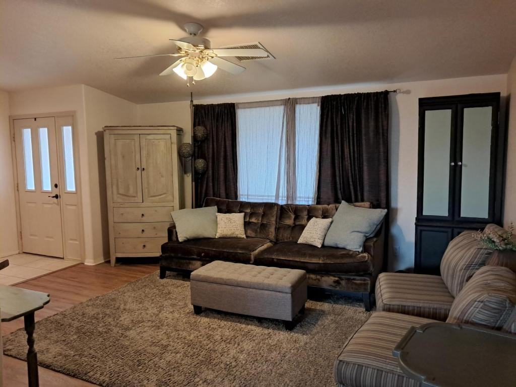 133 S 8th Pl - Photo 7 of 13