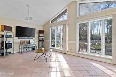 219 Tantallon Dr - Photo 4 of 10