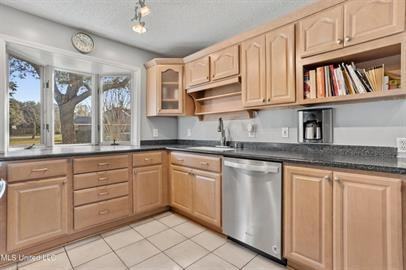 219 Tantallon Dr - Photo 5 of 10