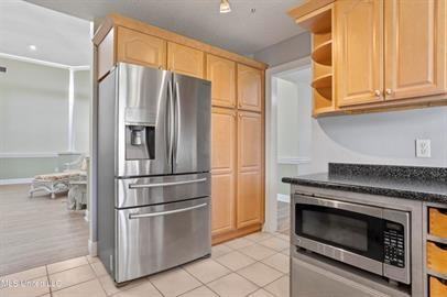 219 Tantallon Dr - Photo 7 of 10