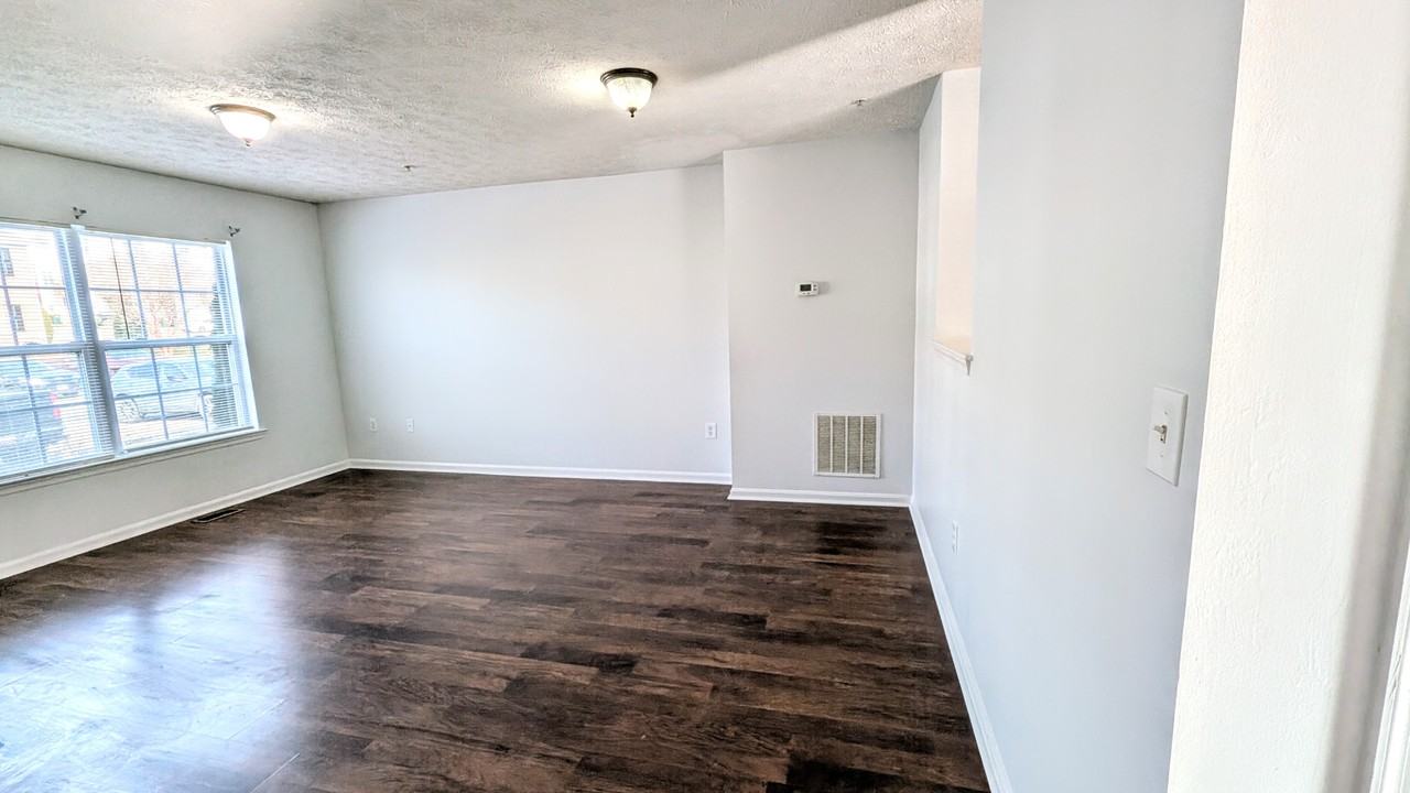 3324 Silverton Ln - Photo 2 of 20