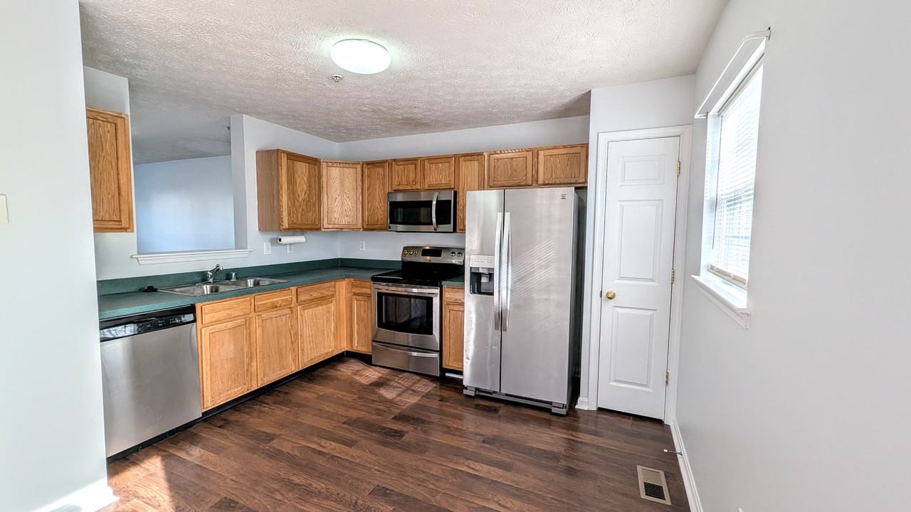 3324 Silverton Ln - Photo 5 of 20