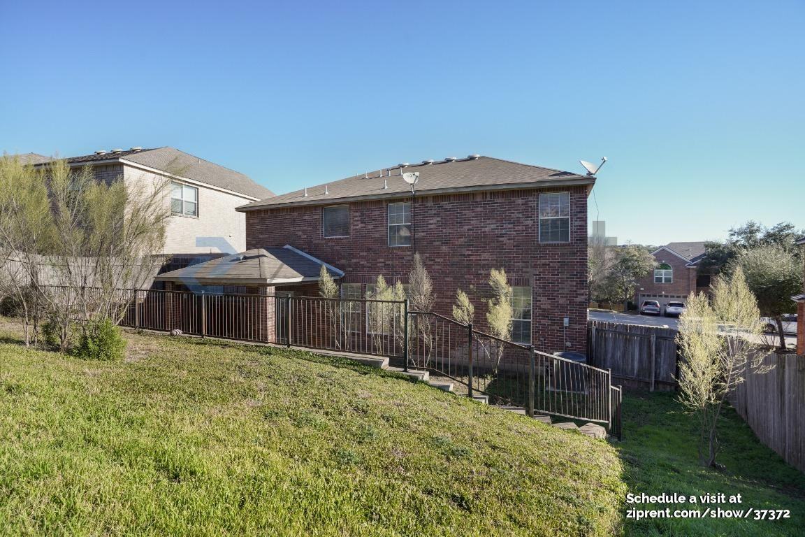 607 Mesa Loop - Photo 2 of 21