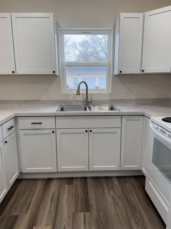 414 4th St - Photo 2 of 8