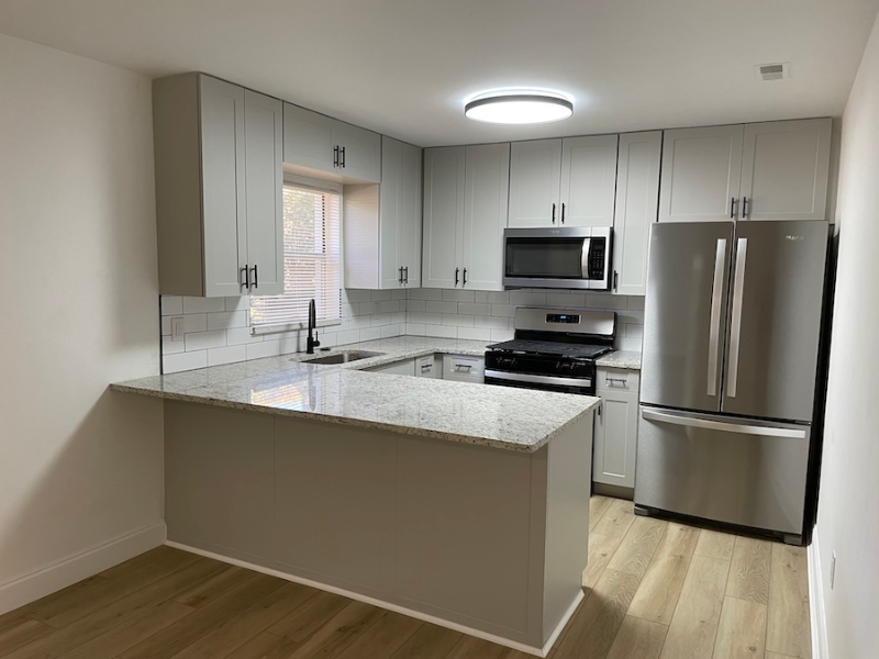 1912 Nw 43rd Ave - Photo 3 of 16
