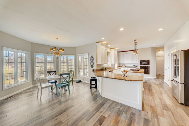 1406 Wheatfield Ln - Photo 3 of 20