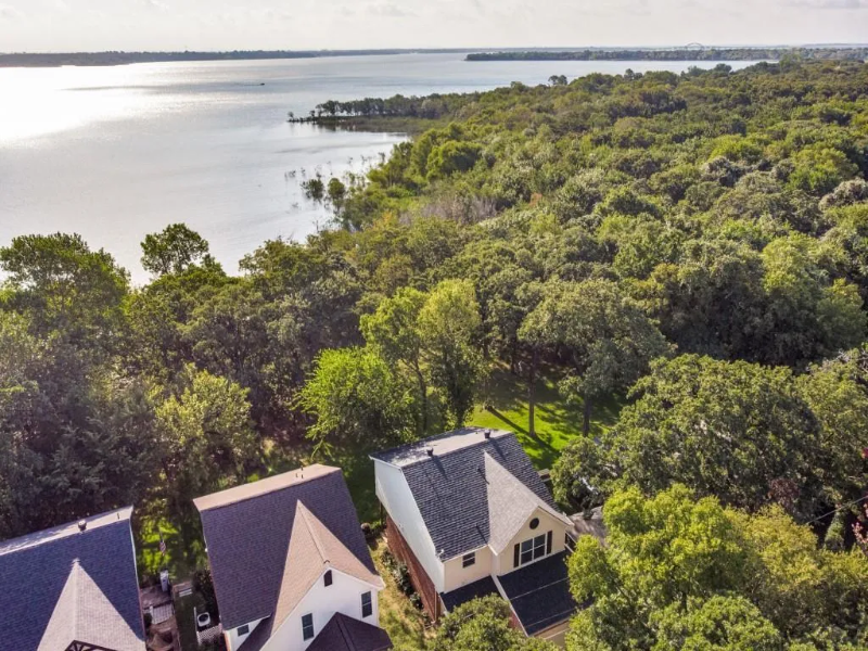 526 Jay St - Photo 3 of 3