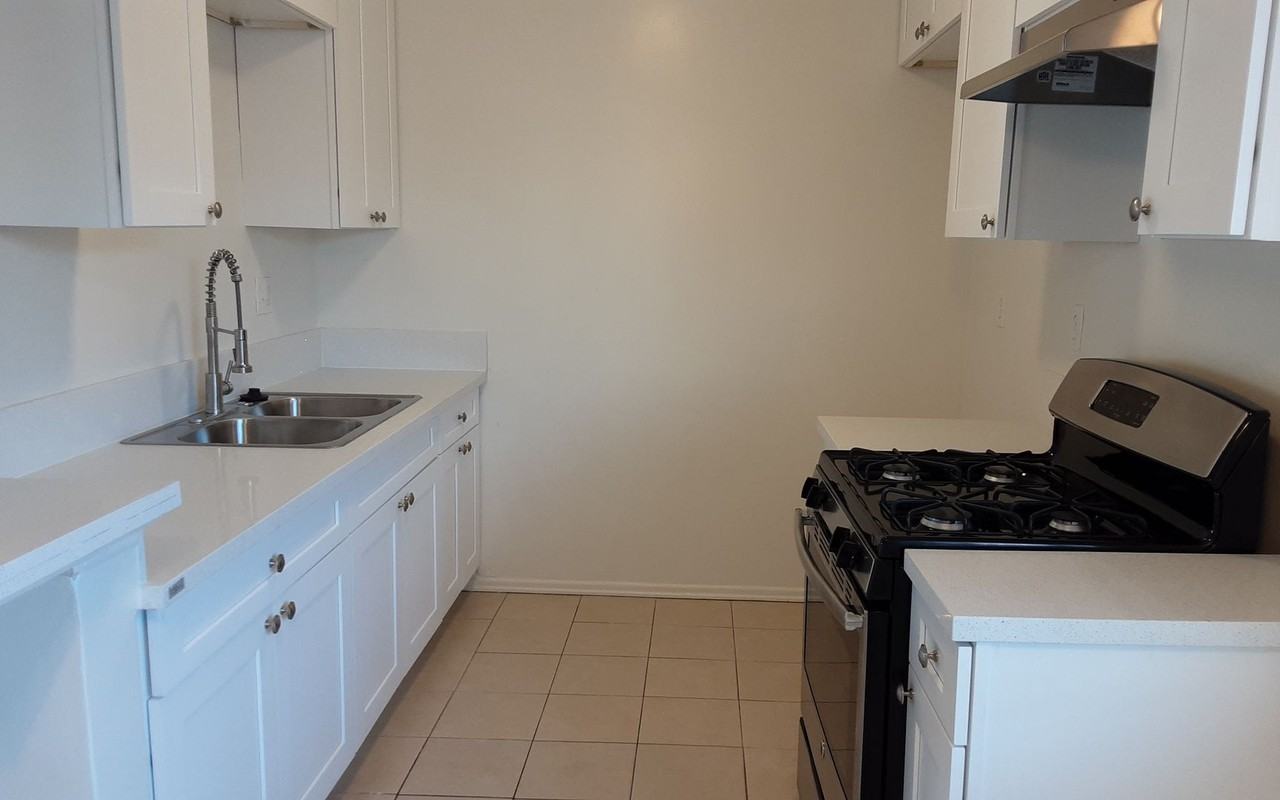 KENT - Photo 5 of 11