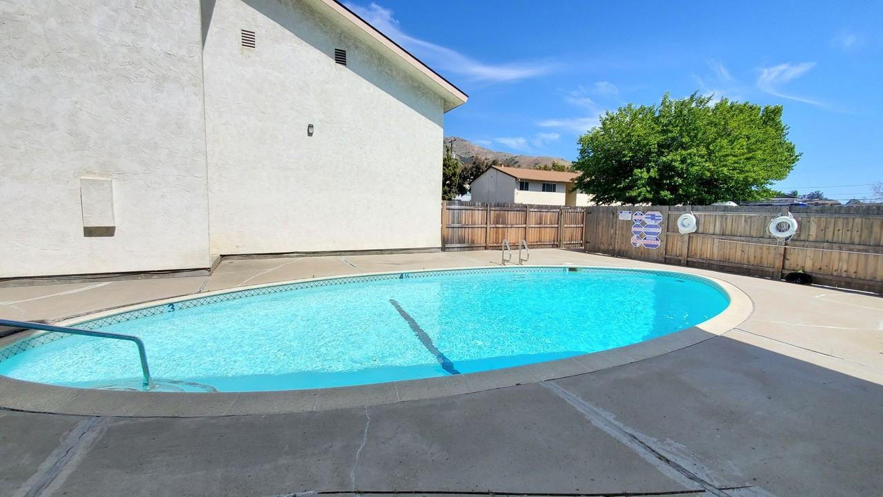 0175 1807 Abbott - Photo 3 of 12