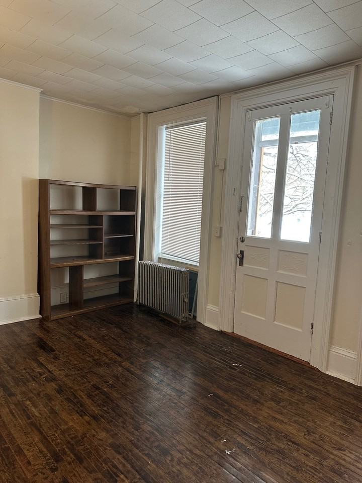 23 West Mohawk Street #3 - Photo 2 of 9