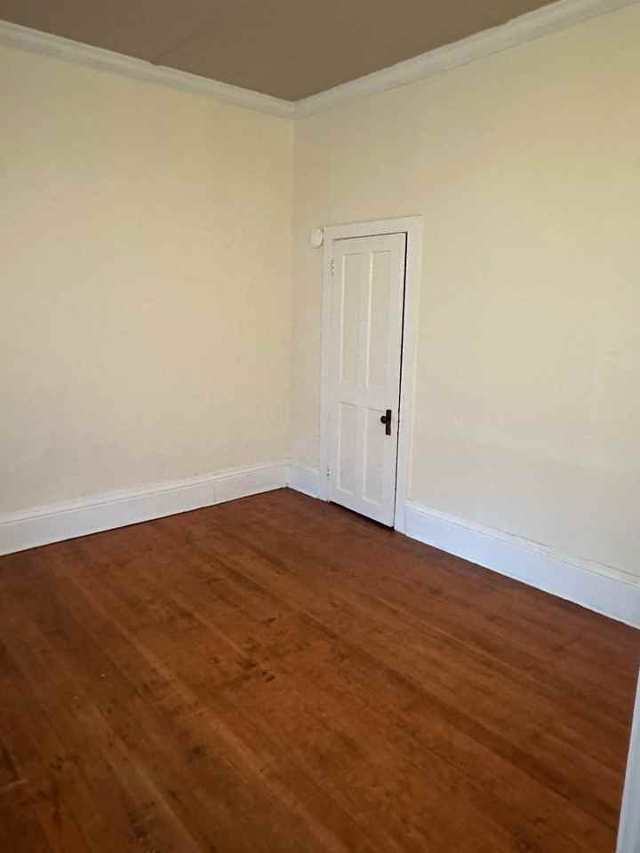 23 West Mohawk Street #3 - Photo 4 of 9