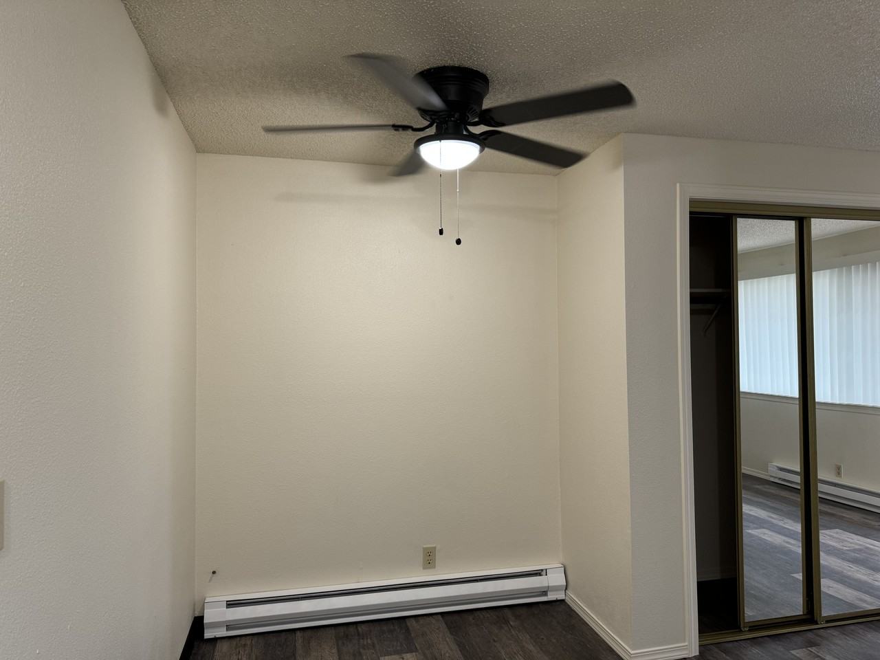 4886 Silverton Road Northeast #00 - Photo 4 of 13