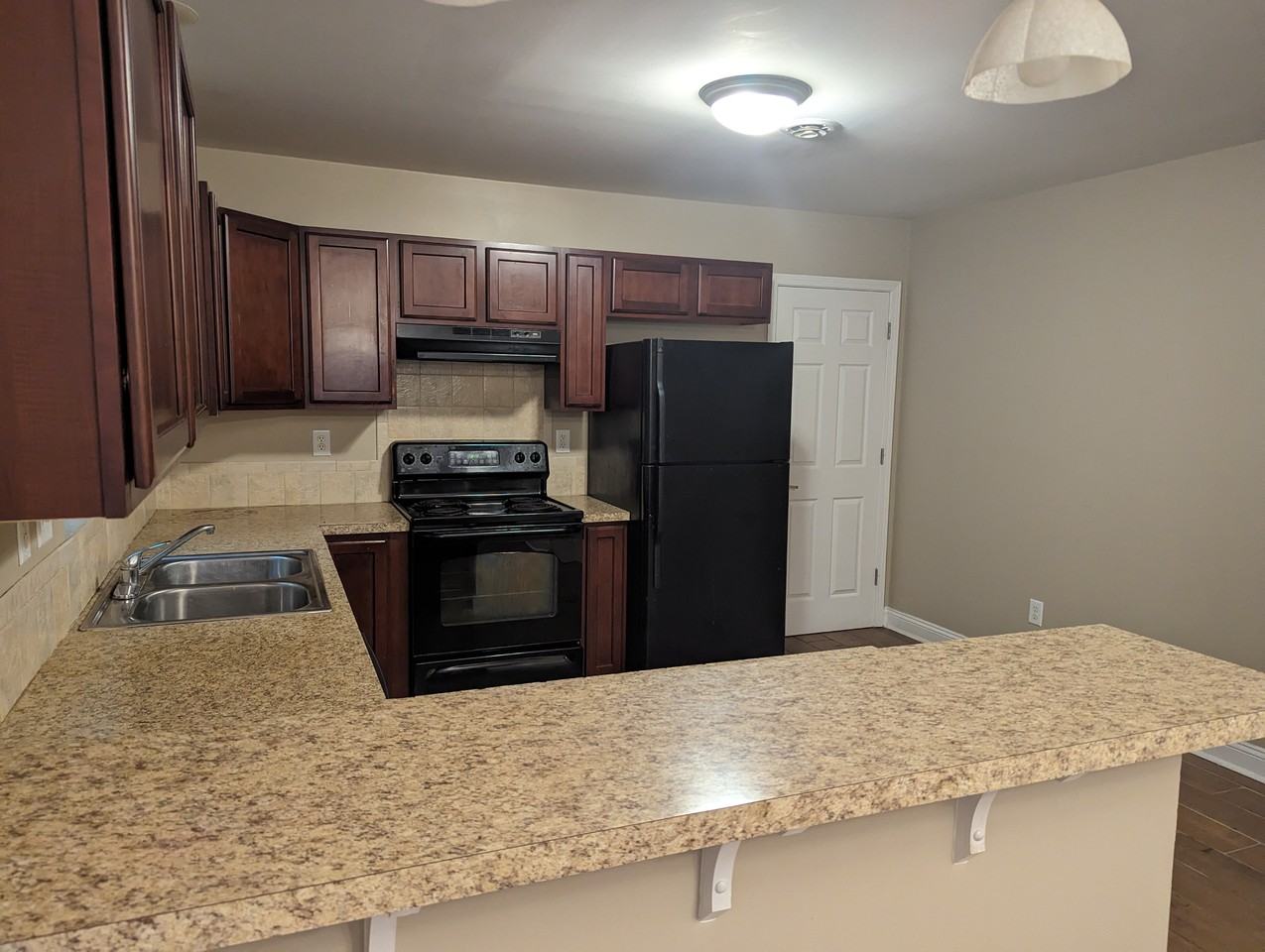 4412 Sonfield St #4412 - Photo 3 of 17