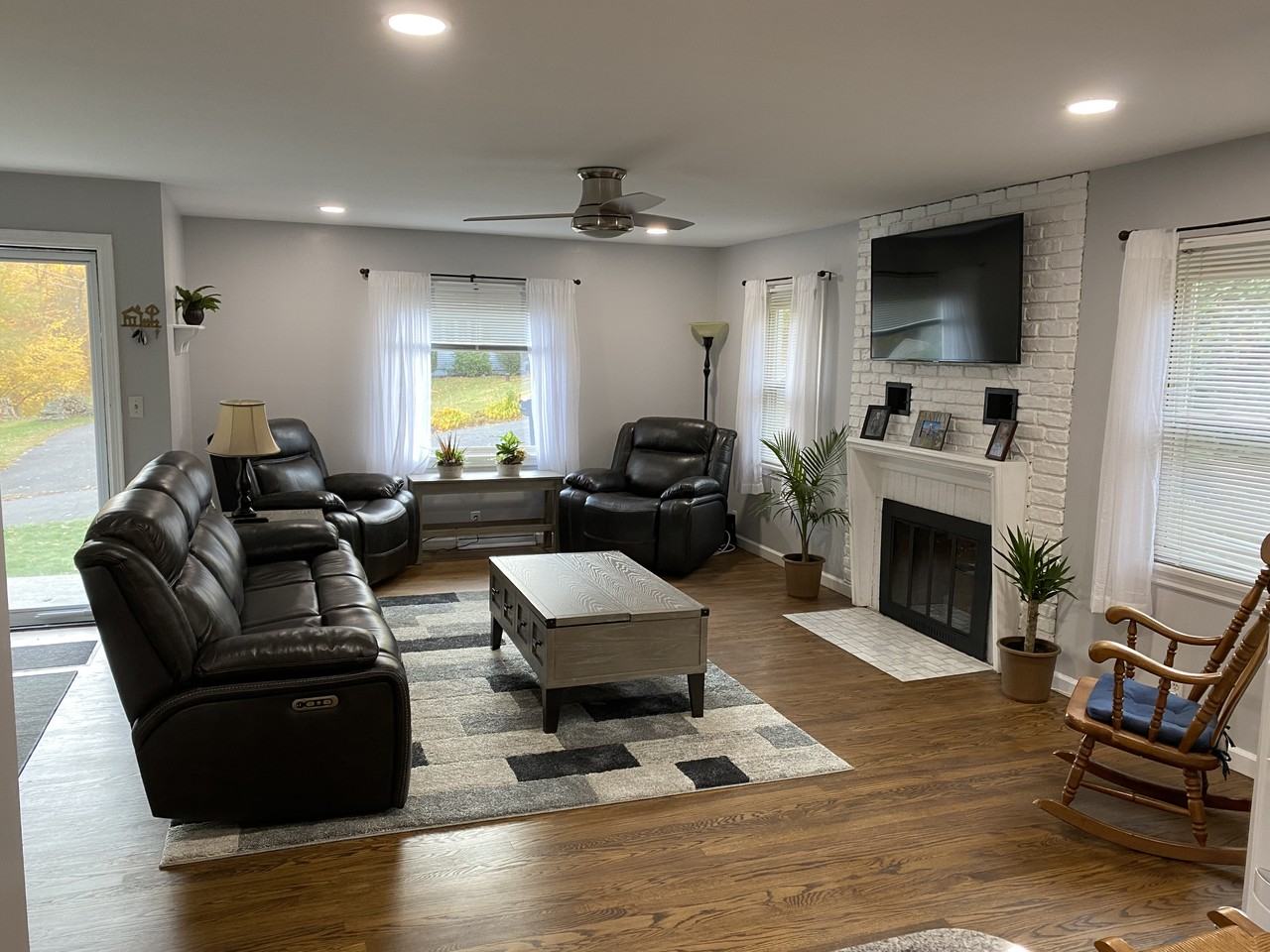 15 Dorothy Ave #NA - Photo 5 of 20