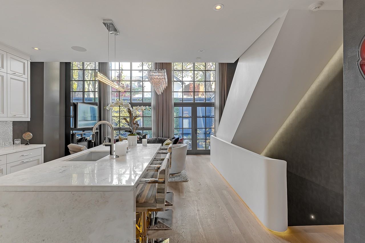 109 Hazelton Avenue #109 - Photo 7 of 50