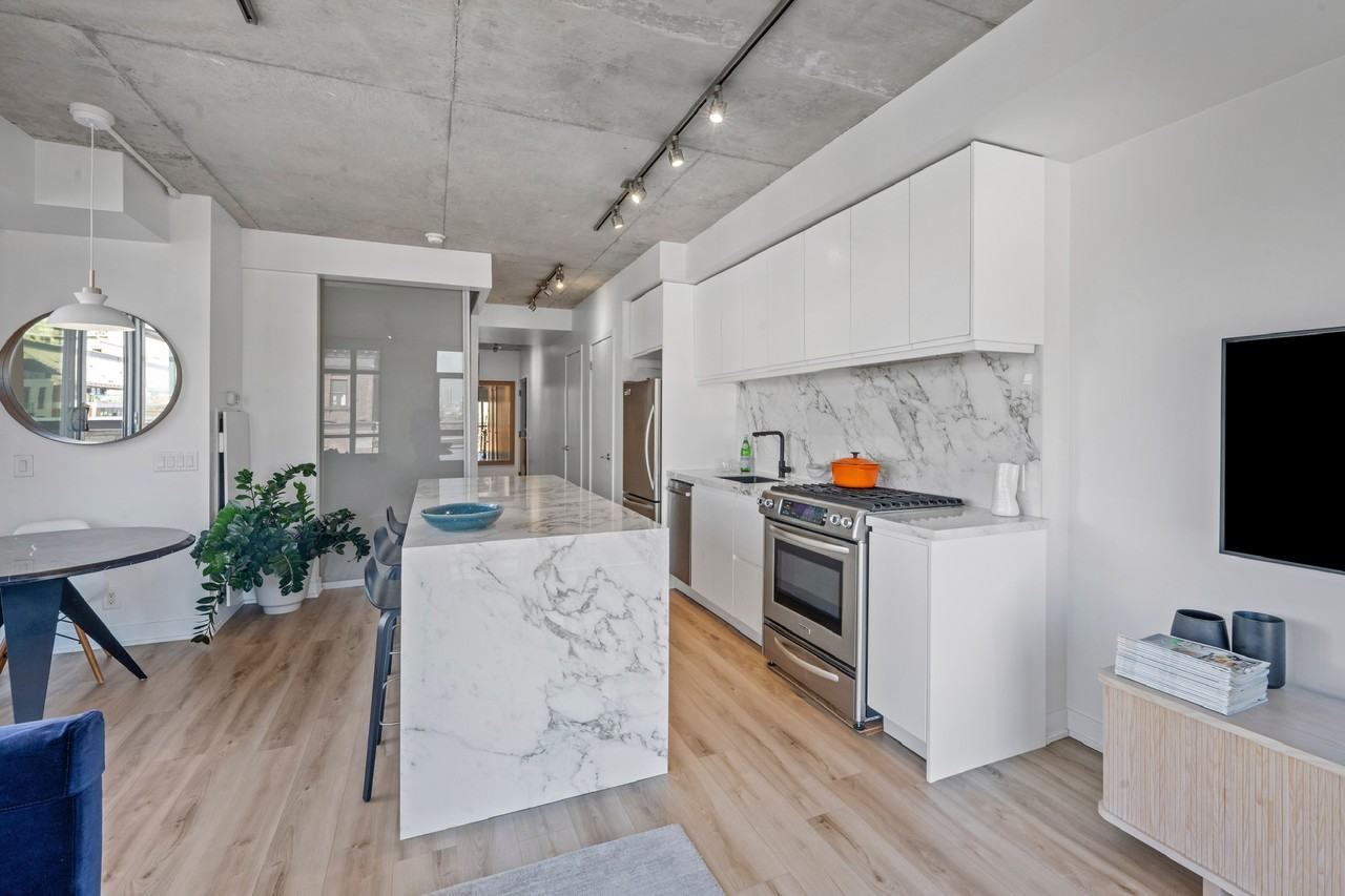 2 Gladstone Avenue #606 - Photo 3 of 24