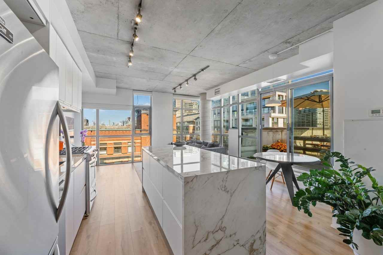 2 Gladstone Avenue #606 - Photo 4 of 24