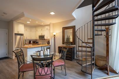 2261 Lake Shore Boulevard West # 123 - Photo 2 of 50