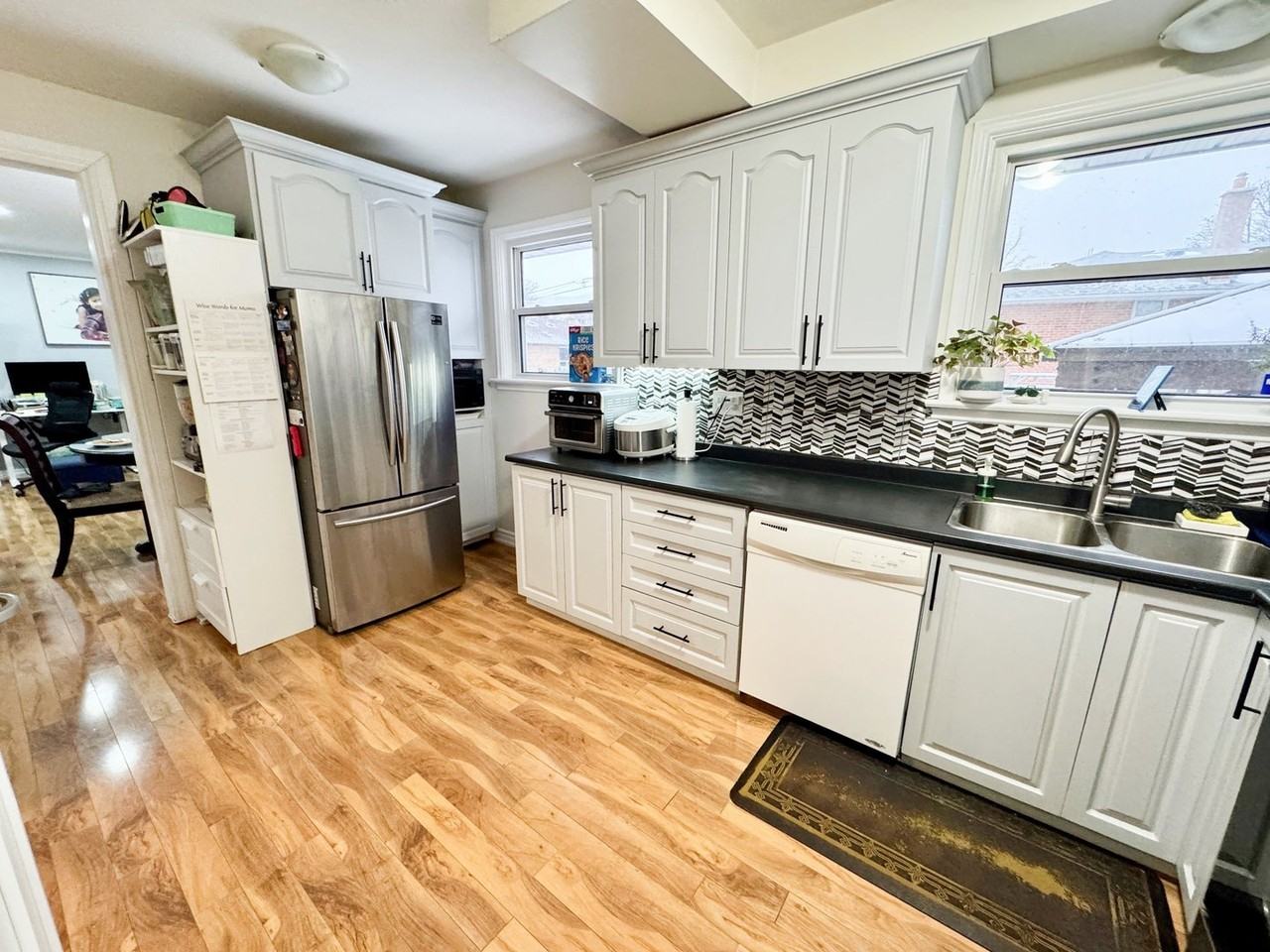 34 Avondale Blvd - Photo 3 of 12