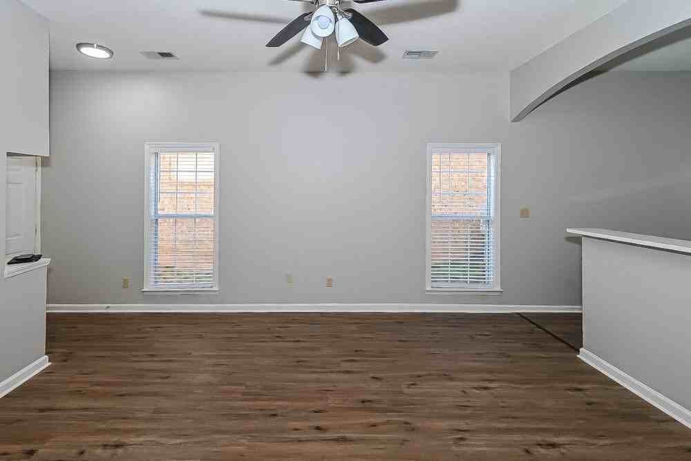 1197 Travers Ln - Photo 3 of 16