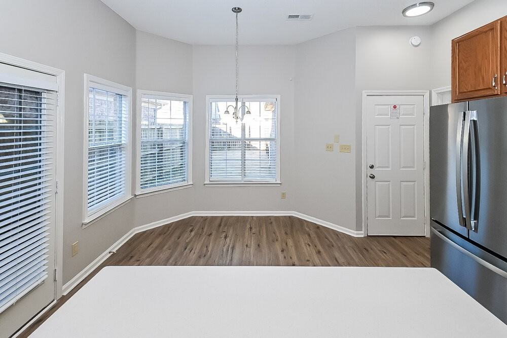 1197 Travers Ln - Photo 5 of 16